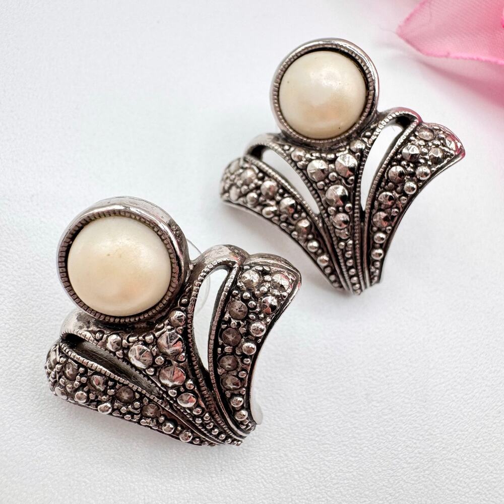 Vintage Avon “Classic Drama” Faux Marcasite Art Deco Style Faux Pearl Earrings